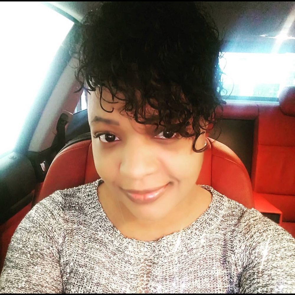 Meet your Posher, Renee